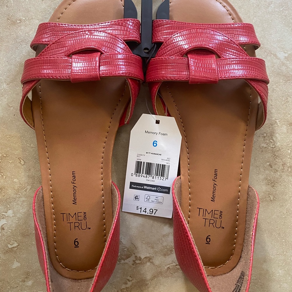 Women’s peep toe flats